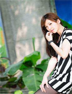 《草莓视频app直播间-123456789美女》