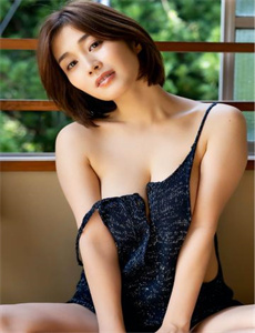 《美女100%露出胸-激情内射日本一区二区三区》